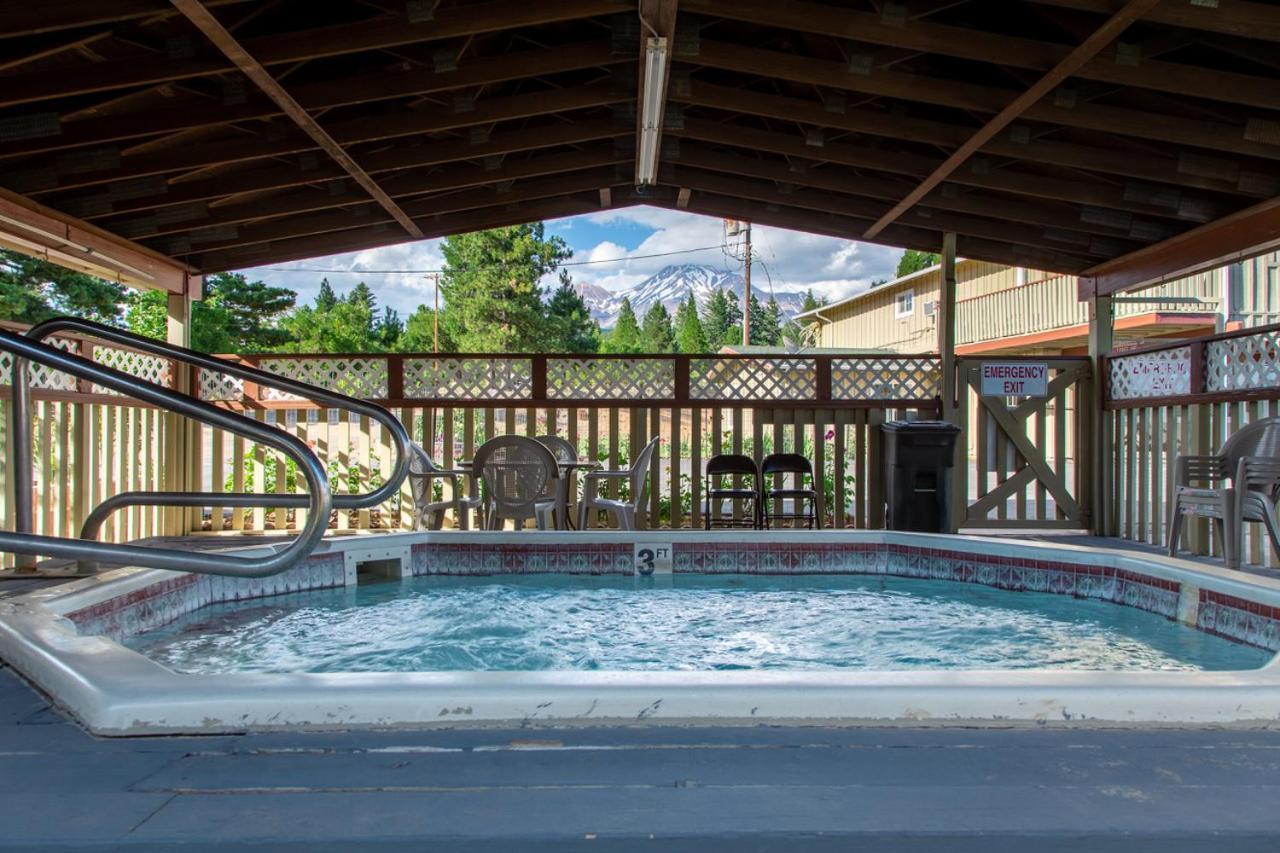Swiss Holiday Lodge Mount Shasta Dış mekan fotoğraf