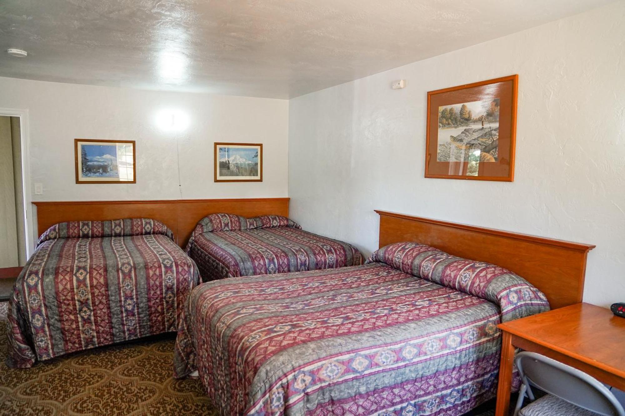 Swiss Holiday Lodge Mount Shasta Dış mekan fotoğraf