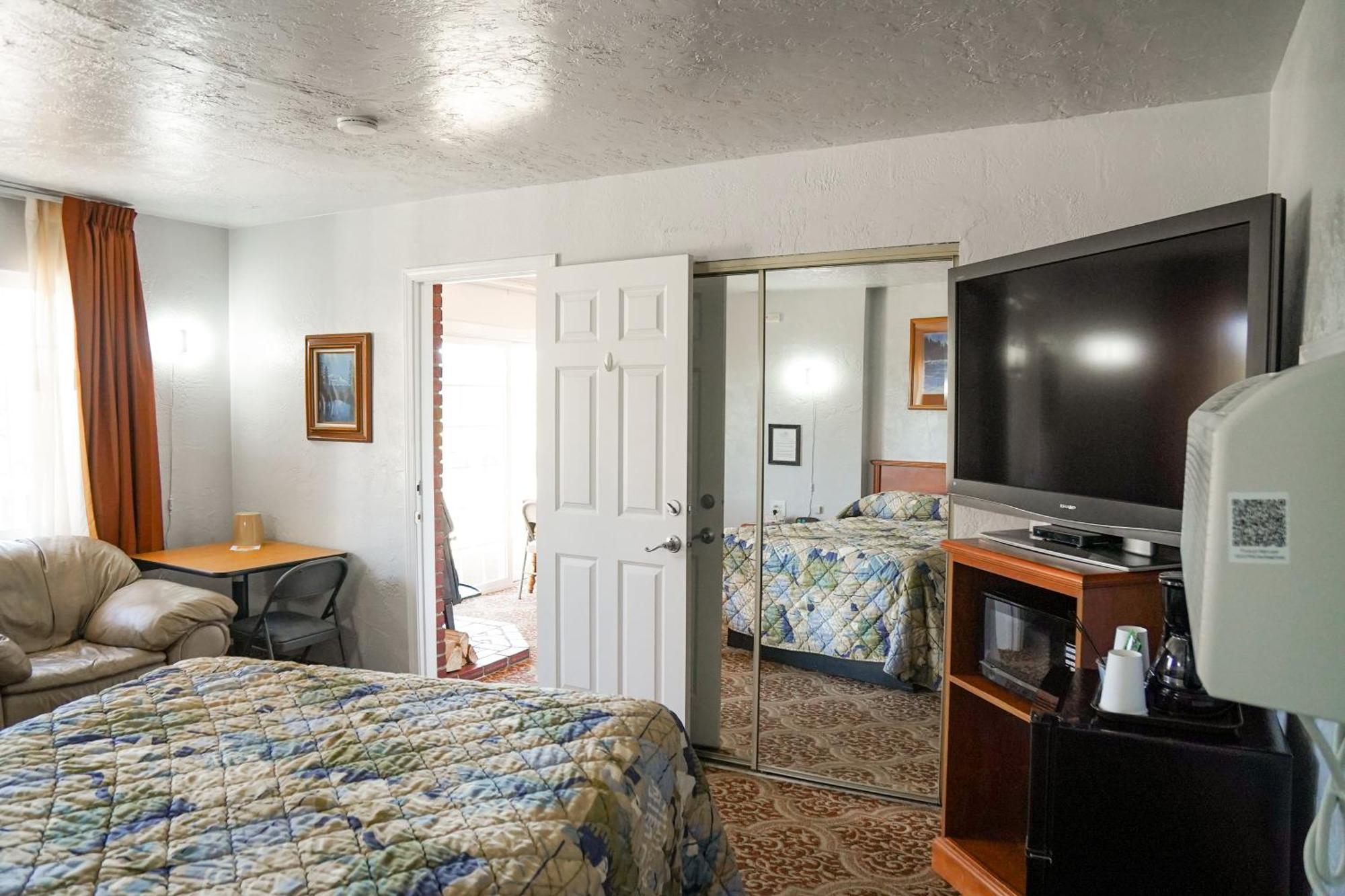 Swiss Holiday Lodge Mount Shasta Dış mekan fotoğraf