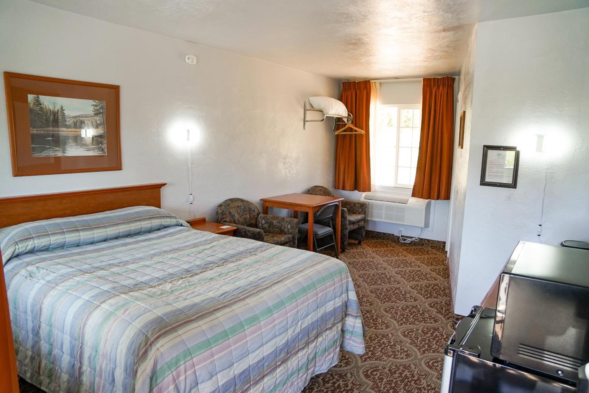 Swiss Holiday Lodge Mount Shasta Dış mekan fotoğraf